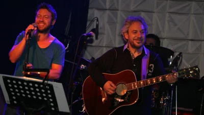 O Γιάννης Βαρδής θυμάται συγκινημένος τον πατέρα του: «Χρόνια πολλά, η μνήμη σου αιωνία Αντώνη»