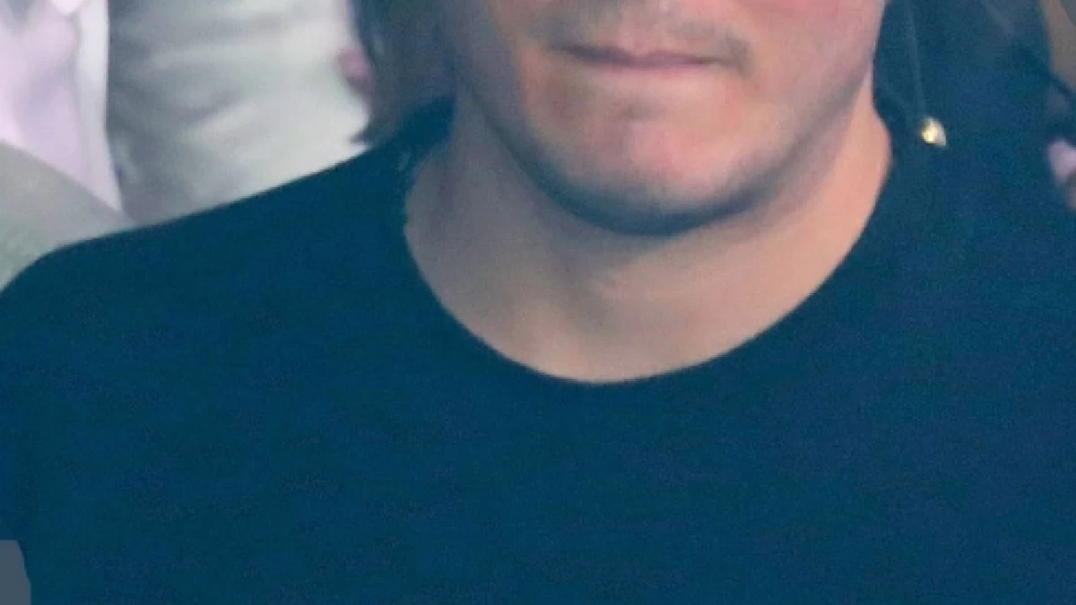 Τους κοιτούσαν όλοι στα μπουζούκια - Οι τρυφερές στιγμές του νέου ζευγαριού της showbiz