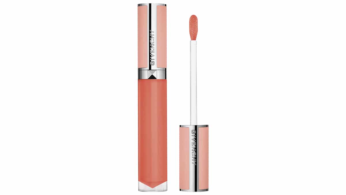 Lip balm, Le Rose Perfecto Lip Balm No30, Givenchy, €35,40 2. Μπρόνζερ για ηλιοκαµένη όψη, Fancy Sun Bronzer Νο04, Naj-Oleari, €22