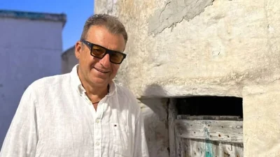 Γιώργος Λιάγκας: Στην Τήνο με τον πρώην σύζυγο της Ελένης Μενεγάκη - «Να σου πουλήσουμε ένα σπίτι;», «Έχεις πολλά ε;»