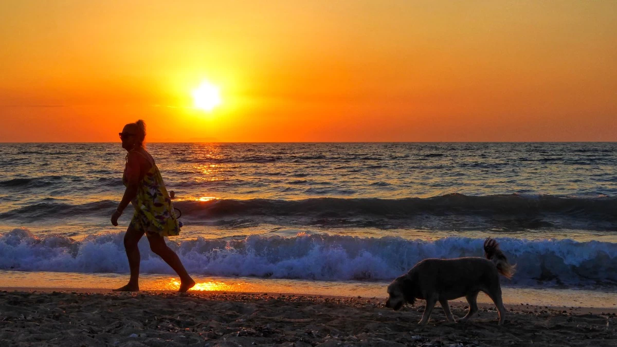 Καιρός 2/8: Άνοδος της θερμοκρασίας σήμερα - Στο κόκκινο ξανά το θερμόμετρο