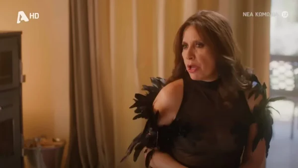 Η κατάρα της Τζέλας Δελαφράγκα: «Ο ήρωάς μου φτάνει στην... αυτοκτονία» - Αποκλειστική αποκάλυψη!