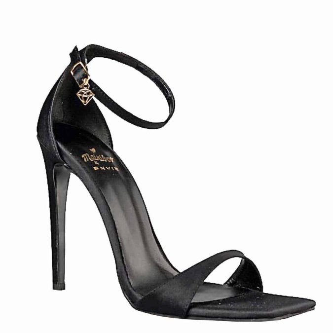 Πέδιλα, Envie Shoes, €65, envieshoes.gr