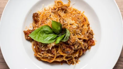 Μακαρόνια με κιμά: 5 μυστικά για να σου βγουν όνειρο - Πως να μην λασπώσουν, το κόλπο με το κονιάκ που λίγοι γνωρίζουν