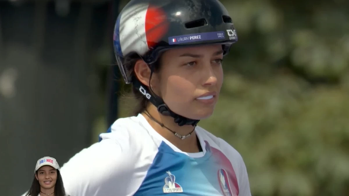 Ολυμπιακοί Αγώνες 2024: «Πάγωσαν» όλοι στις κερκίδες με την πτώση της από ψηλά - Ο σοκαριστικός τραυματισμός Γαλλίδας ποδηλάτισσας