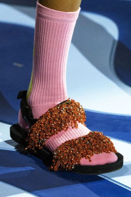 Σανδάλια - κάλτσες