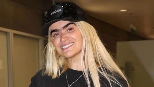 Σοφία Χατζηπαντελή: Χαμός κάτω από τις φωτογραφίες της στο Instagram που ποζάρει χωρίς το πάνω μέρος του μαγιό της