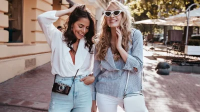 Οι Ισπανίδες trendsetters "ορκίζονται" σε αυτά τα 4 κομμάτια το καλοκαίρι