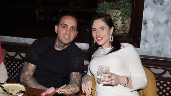 Έλενα Τσαγκρινού: «Είναι εδώ πέρα και θηλάζει...» - Οι πρώτες δηλώσεις του Dj Stephan μετά τη γέννα της