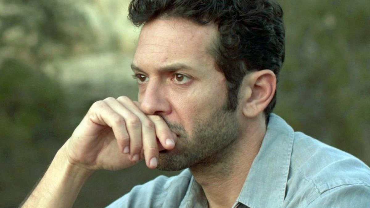 Η Παραλία: Βρίσκουν το άψυχο σώμα του στην κεντρική πλατεία του χωριού - Πέφτει νεκρός από μαχαιριά