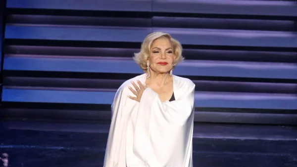 Μαρινέλλα: «Η βλάβη είναι δεξιά! Άρα αυτή τη στιγμή υπάρχει...» - Τι συμβαίνει με την ομιλία και την κινητικότητά της μετά το αιμορραγικό εγκεφαλικό