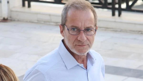 Δηλώνει αθώος ο Δημήτρης Λιγνάδης: «Με πληγώνει πολύ αυτή η ιστορία, δεν θέλω να πιστεύω ότι το θέατρο είναι έτσι»