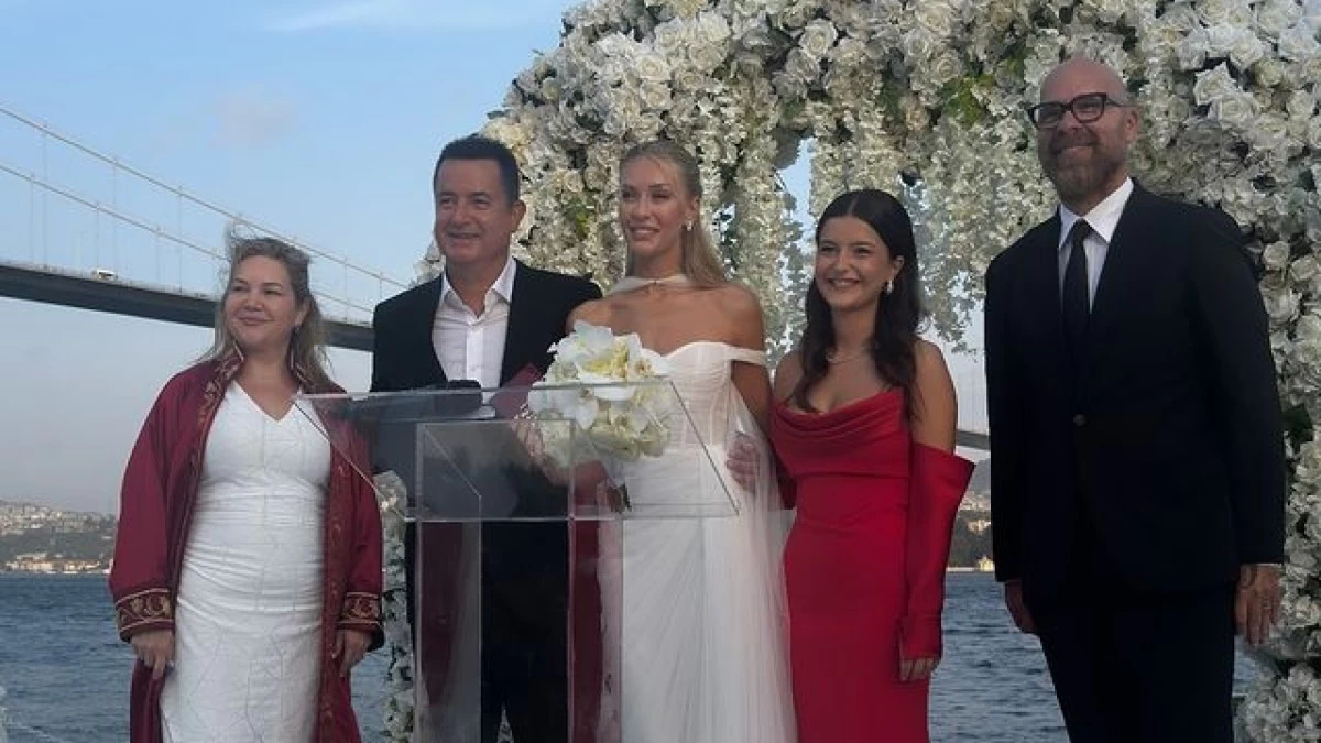 Ατζούν Ιλιτζαλί: Μόλις παντρεύτηκε την 25χρονη σύντροφό του – Είναι ο 4ος γάμος του