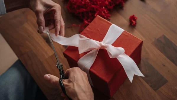 Εορτολόγιο: Ποιοι γιορτάζουν σήμερα, Σάββατο 28 Σεπτεμβρίου