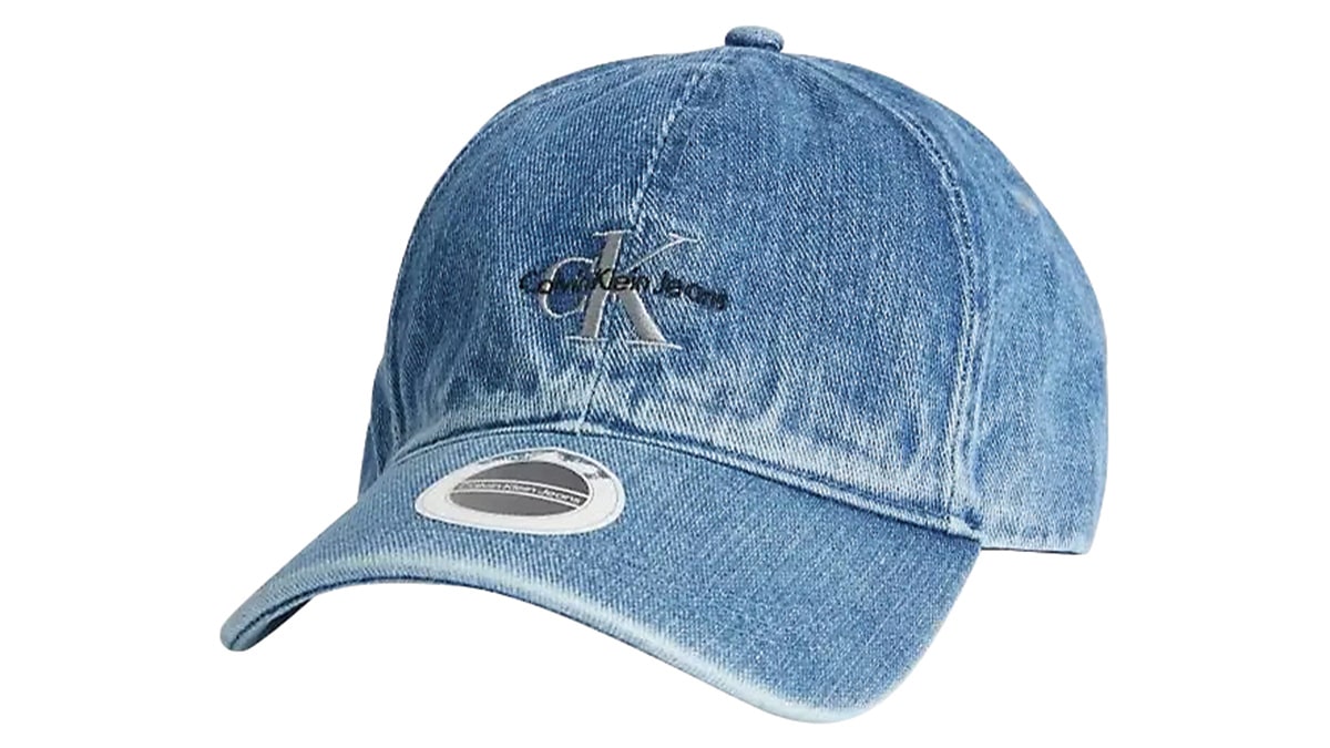 Καπέλο, Calvin Klein, €56,90, calvinklein.gr