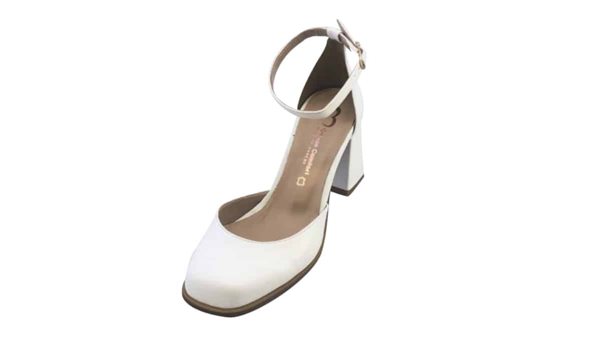Γόβες με μπαρέτα, Donna Baretta, €55, www.barettashoes.gr