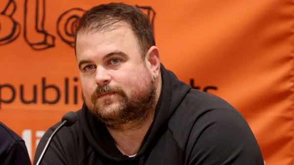 Ο Νικόλας Ράπτης μιλάει πρώτη φορά για τη γέννηση της κόρης του: «Ανακάλυψα το μεγαλείο της γυναίκας»