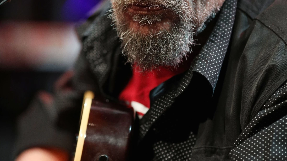 Σοκάρει θρυλικός Έλληνας τραγουδιστής: «Είχα κάνει τότε έξι μήνες προφυλακισμένος για τη δολοφονία της πρώην συζύγου μου»