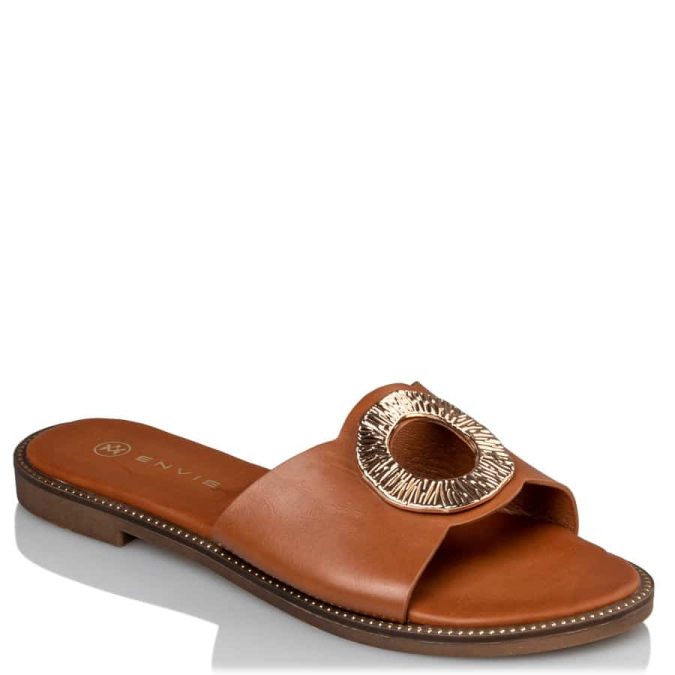 Η καλοκαιρινή συλλογή ENVIE SHOES Άνοιξη- Καλοκαίρι 2023  ολοκληρώνεται με την ονειρική καμπάνια “A Summer’s Dream’