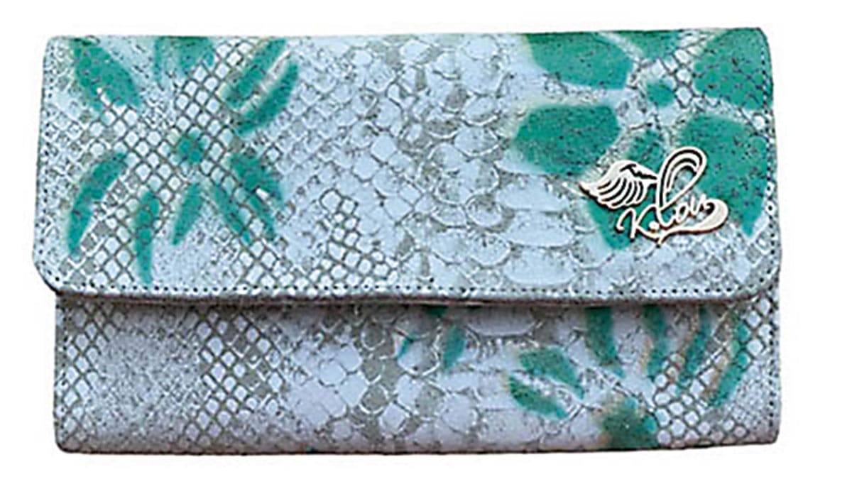 Δερµάτινo πορτοφόλι, K.Lou Handmade Bags, €200, kloucollection.com