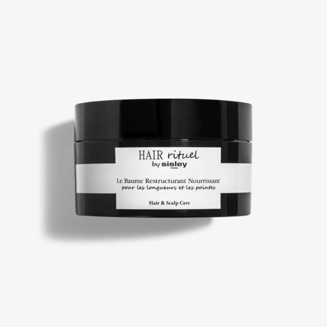 Pre-shampoo balm εντατικής θρέψης για κατεστραμένα, ξηρά και εύθραυστα μαλλιά, Hair Rituel, Restructuring Nourishing Balm For Hair Lengths And Ends, Sisley Paris, €116,90