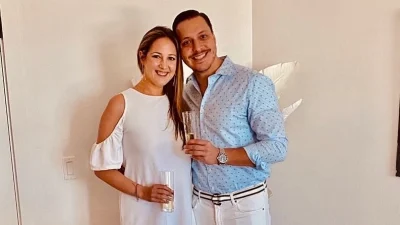 Βασιλικός γάμος στην Αθήνα: Η πριγκίπισσα Θεοδώρα και ο Μάθιου Κουμάρ ενώνουν τις ζωές τους στον ναό που κήδεψαν τον τέως