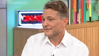 Γιώργος Καραμίχος: «Όταν ένας άνθρωπος γεμίζει το θέατρο ξεφτιλίζοντας άλλους και όλοι γελάνε, αυτό σημαίνει κάτι...»