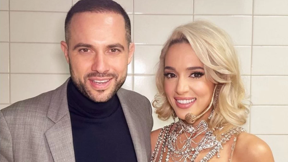 Αγνώριστη η Καλομοίρα: Η τολμηρή αλλαγή στην εμφάνισή της - Μελαχρινή με κοντό αυστηρό καρέ