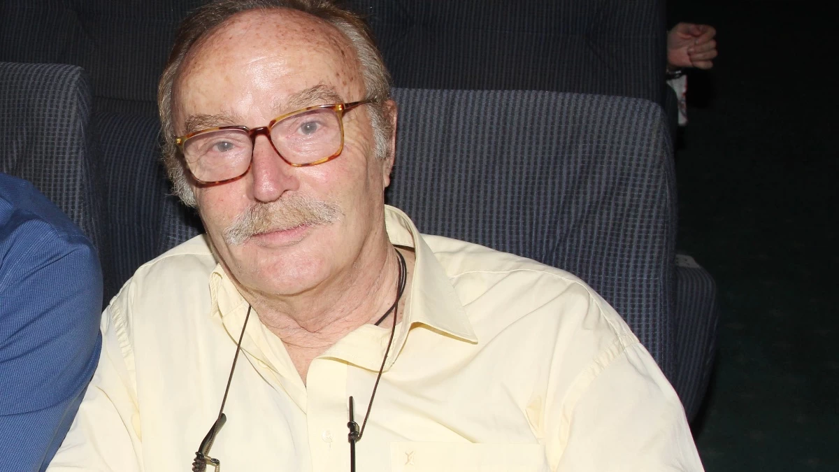 Ντίνος Καρύδης: Το αντίο στο «ξανθό αγόρι» - Το άγνωστο περιστατικό με την Αλίκη Βουγιουκλάκη που δεν γνωρίζατε