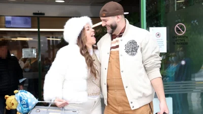 Κατερίνα Στικούδη & Βαγγέλης Σερίφης - Βάφτισαν τον μικρό Νικόλα: Σε στενό οικογενειακό κύκλο η τελετή