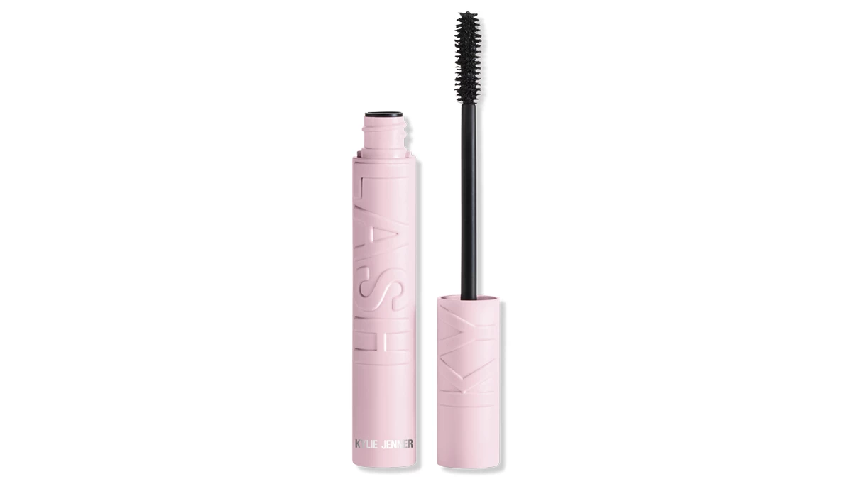 Μαύρη μάσκαρα, Kylash Volume Mascara, Kylie Cosmetics, €27 (Hondos Center)