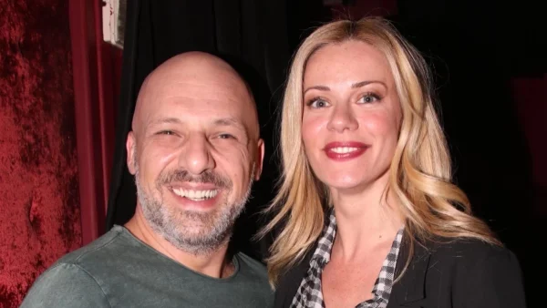 Νίκος Μουτσινάς: Βόλτα με τη Ζέτα Μακρυπούλια σε σκάφος λίγο πριν τις πρεμιέρες των εκπομπών τους