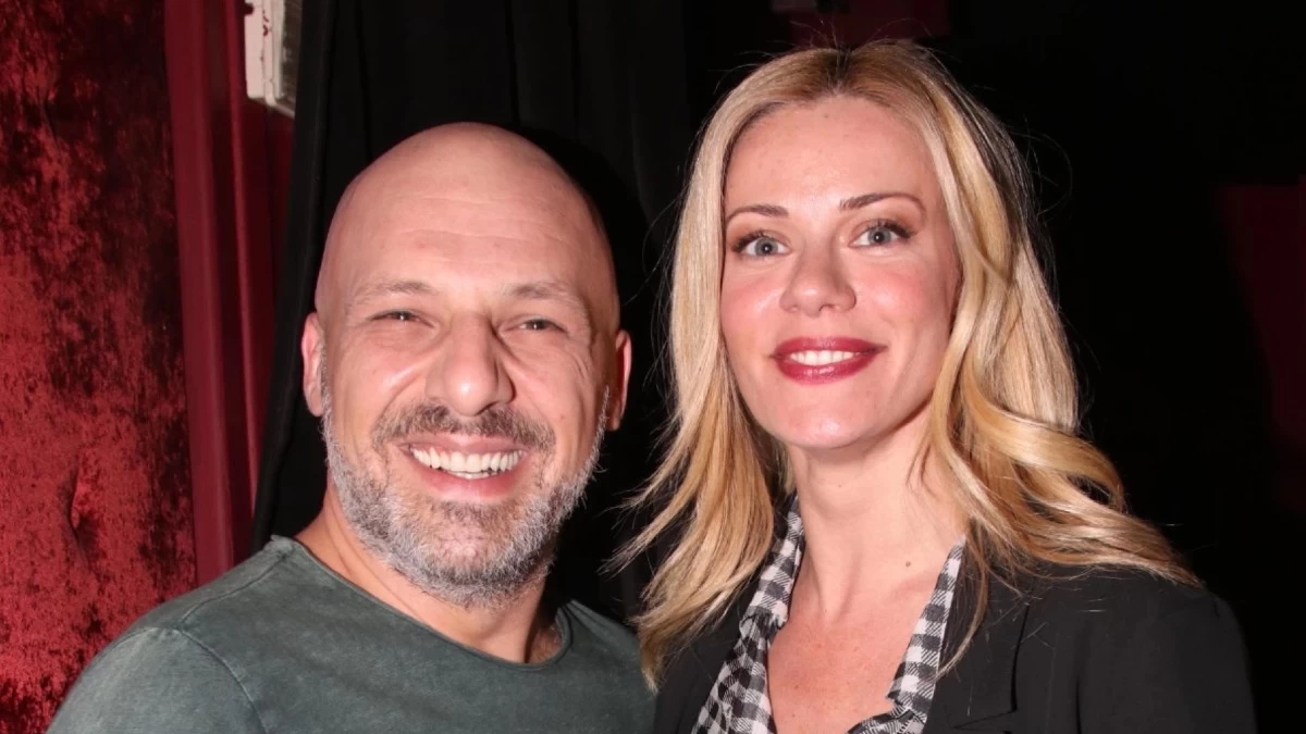 Νίκος Μουτσινάς: Βόλτα με τη Ζέτα Μακρυπούλια σε σκάφος λίγο πριν τις πρεμιέρες των εκπομπών τους