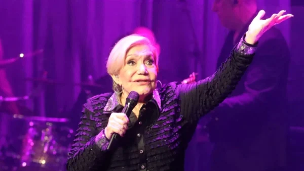 Μαρινέλλα: Κατέρρευσε μπροστά στα μάτια όλων στο Ηρώδειο - Ακυρώθηκε η συναυλία