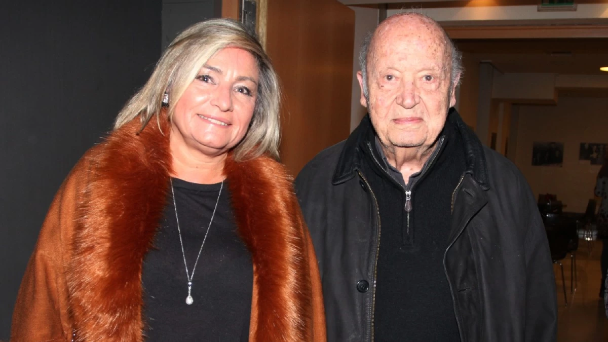 Λουκίλα Καρρέρ: «Ο Μίμης Πλέσσας είχε αντιπαλότητα με τον Μάνο Χατζιδάκι, του έκοβαν τα φτερά οι δισκογραφικές»