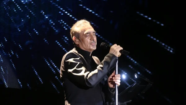 Θρίλερ με την επιστροφή του Νότη Σφακιανάκη - Η κρίση στον γάμο του, η επανασύνδεση, το πρόβλημα υγείας και οι απώλειες