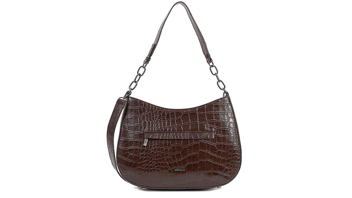 Shoulder bag, Doca, €35,34, docaofficial.com