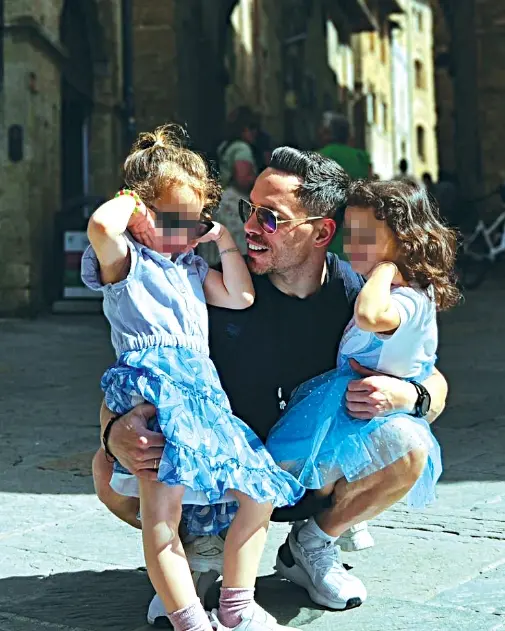 Πετρούνιας