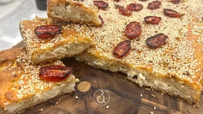 Τυρόπιτα του 5λέπτου - Ανακατεύεις όλα τα υλικά, τα ρίχνεις στο ταψί και ψήνεις