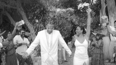 Ευρυδίκη Βαλαβάνη: Μένουν σε βίλα ψηλά στο βουνό με ιδιωτική πισίνα - Οι φωτογραφίες με μπικίνι αγκαλιά με τον Γρηγόρη Μόργκαν