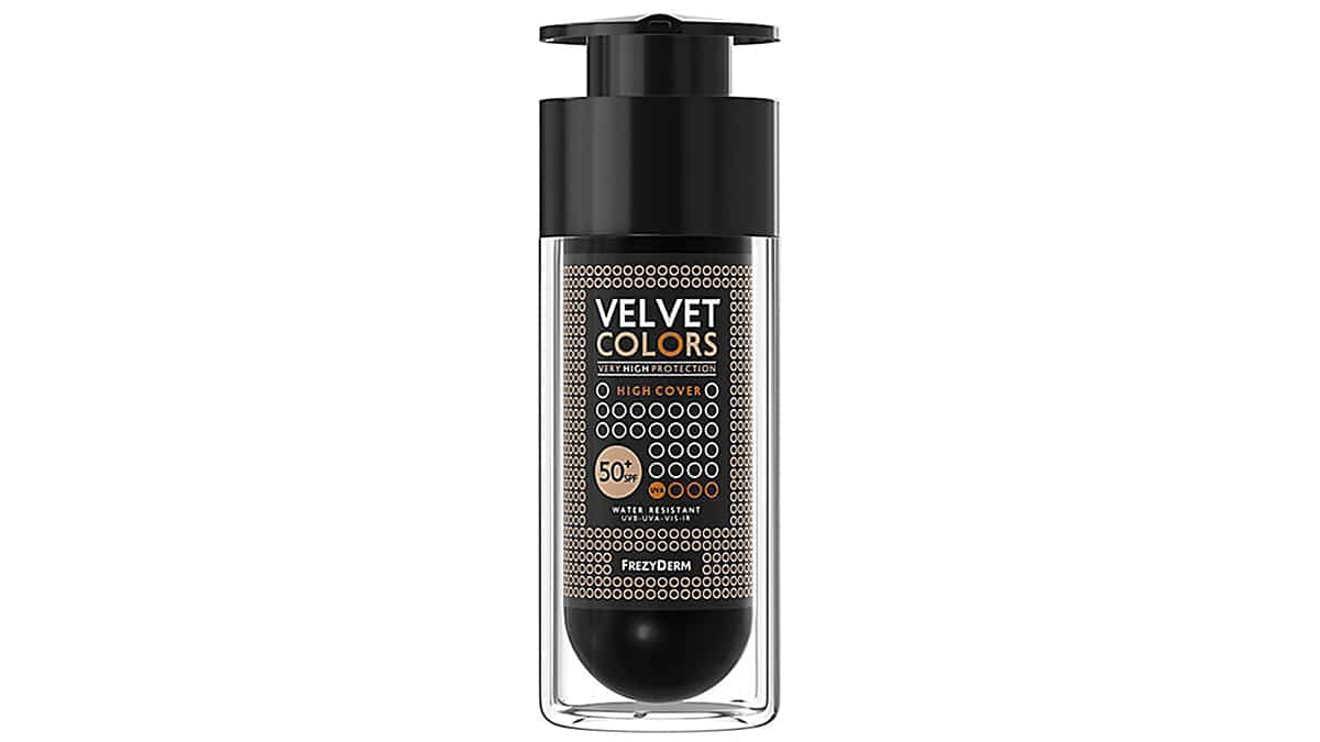 Υγρό ματ make-up, Velvet Colors High Cover SPF50+, Frezyderm, €28,55 (στα Φαρμακεία)