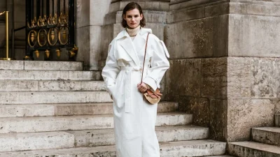 Λευκό παλτό: Η hyper-chic τάση που θα φωτίσει τις φθινοπωρινές σου εμφανίσεις