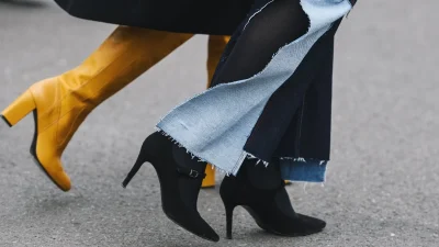 Αυτές οι μπότες ταιριάζουν με κάθε φούστα που θα φοράς τους επόμενους μήνες