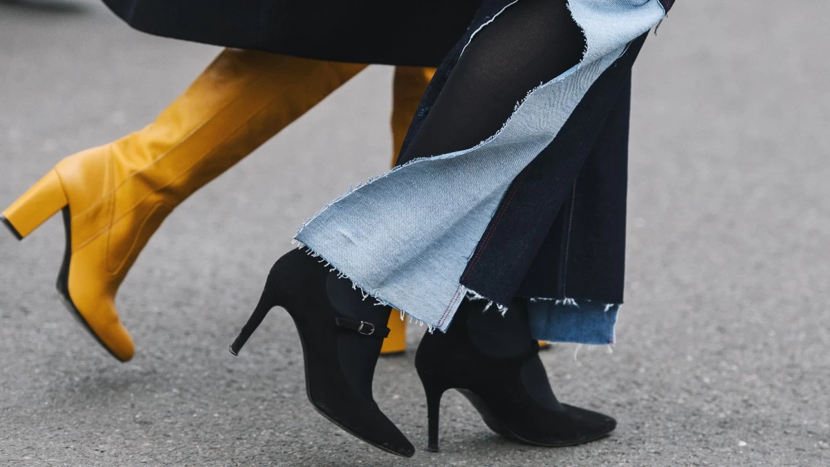 Αυτές οι μπότες ταιριάζουν με κάθε φούστα που θα φοράς τους επόμενους μήνες