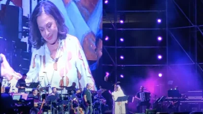 Χάρις Αλεξίου: Συγκίνηση στο Καλλιμάρμαρο - Τραγούδησε μετά από 4 χρόνια