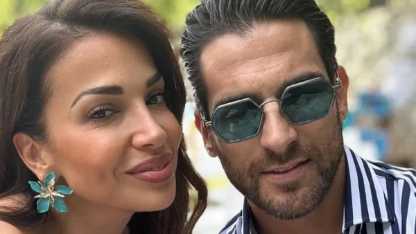 Ελένη Χατζίδου: Τρία χρόνια από τον γάμο της με τον Ετεοκλή Παύλου - Τα δύο υπέρλαμπρα νυφικά και το διαμαντένιο στεφάνι στα μαλλιά της