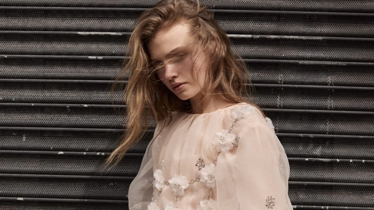 Zara: 10+1 μοδάτα κομμάτια που δείχνουν ακριβά και θα κάνουν τα looks σου να μοιάζουν πολυτελή