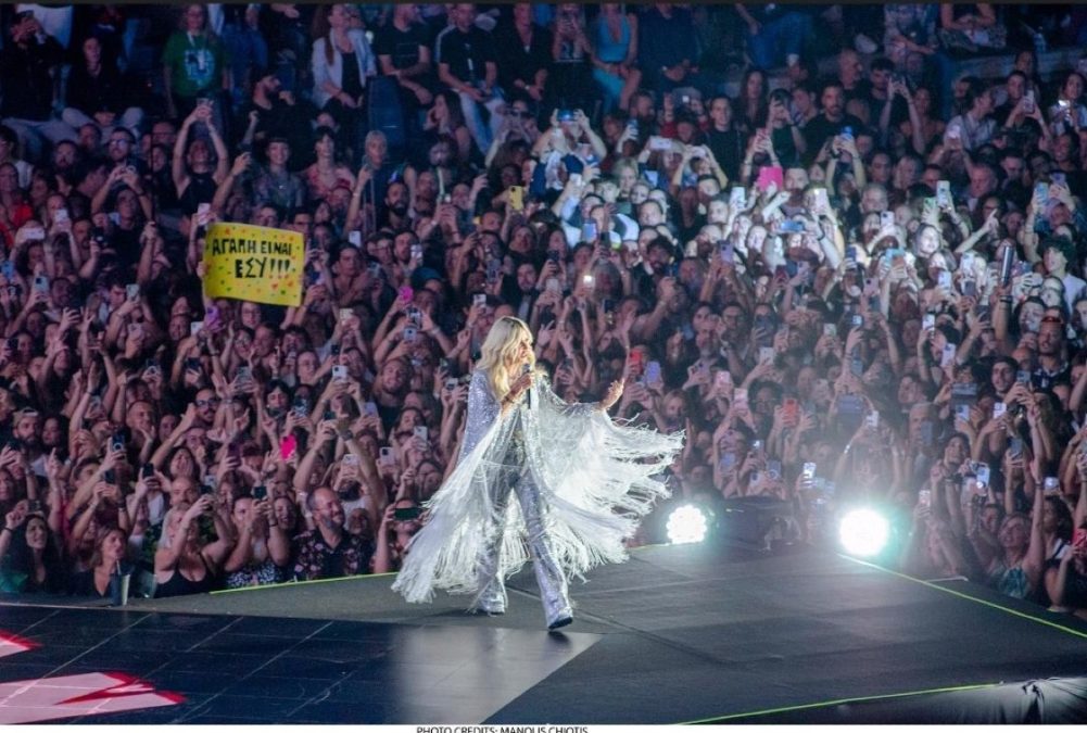 Η Άννα Βίσση με δημιουργία Vrettos Vrettakos