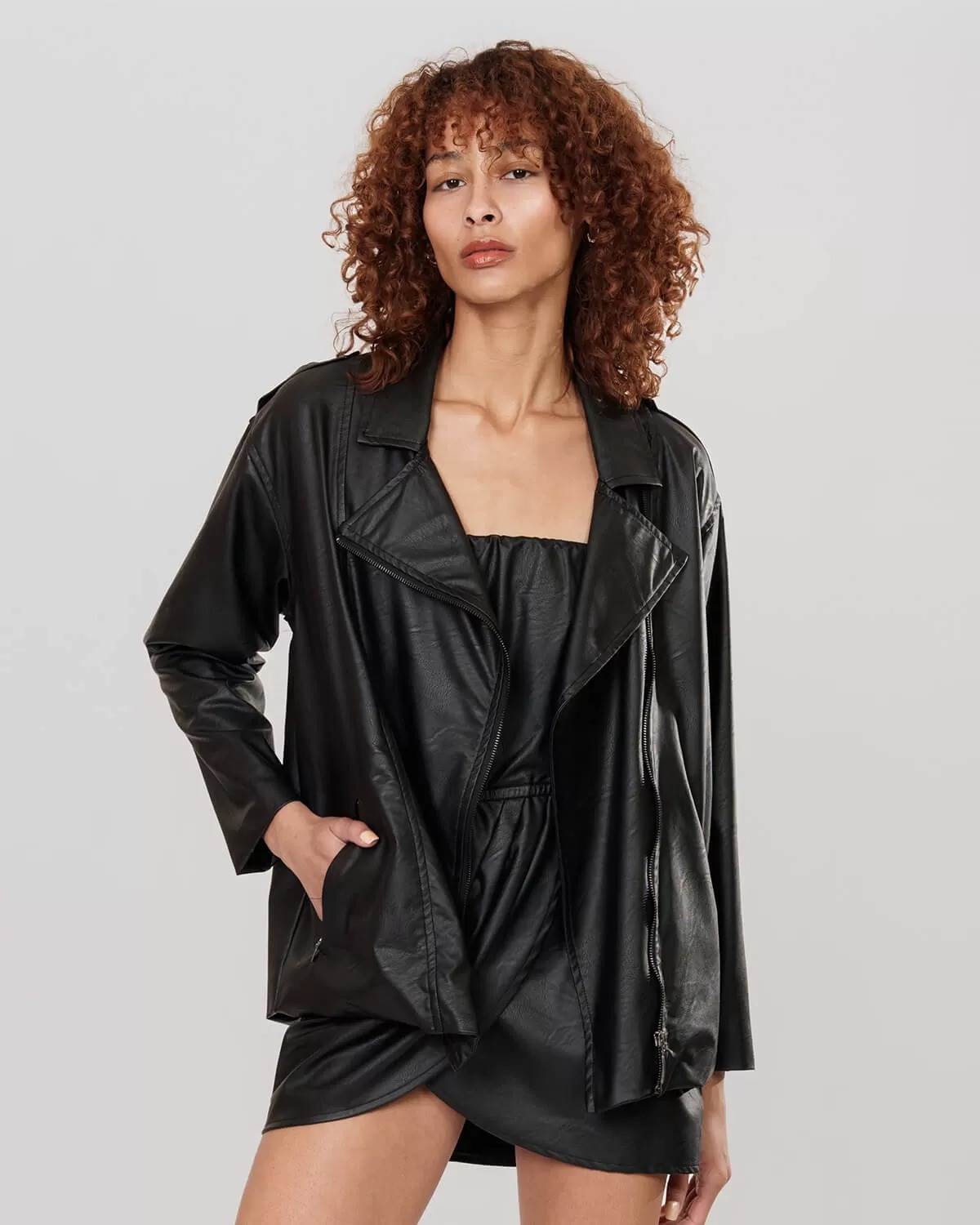 δερμάτινο σύνολο