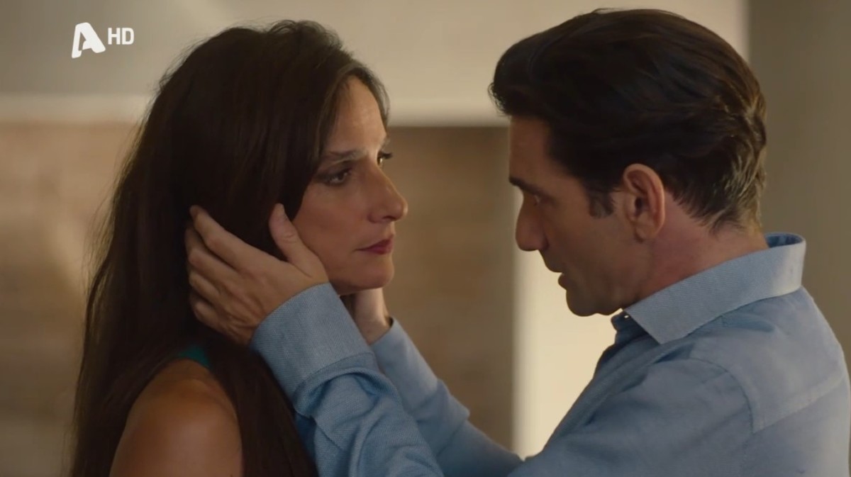 Σκηνή από την σειρά Τιμωρός με την Έλλη
